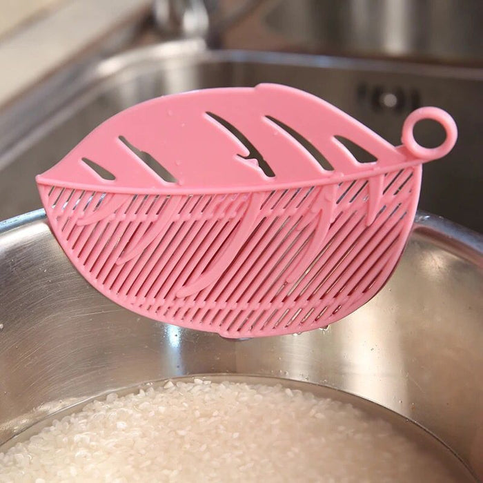 Multifunctional leaf shape Taomi drain board fruit and vegetable noodle plastic filter baffle