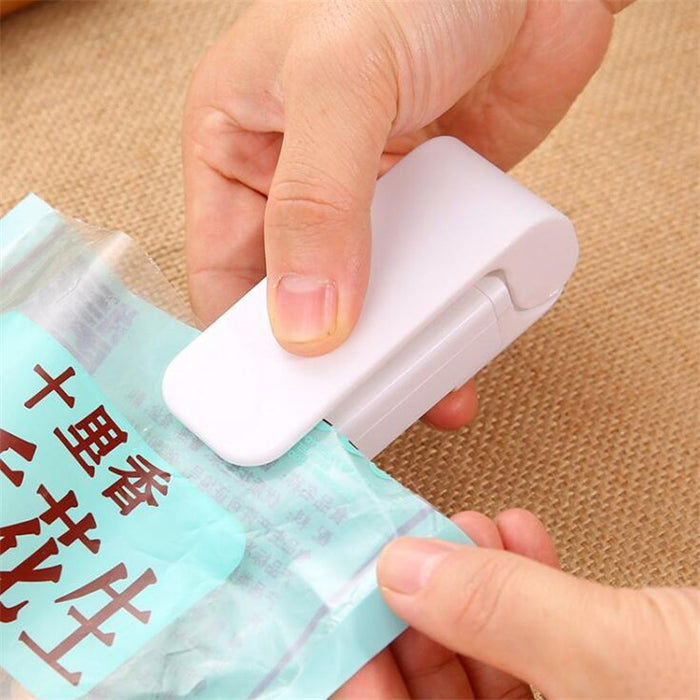 Household food clip portable mini snack plastic bag sealer