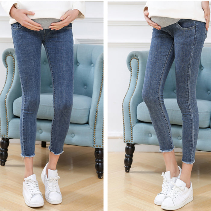 Pregnant women's jeans in nine