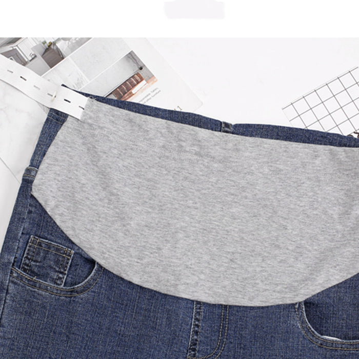 Pregnant women's jeans in nine