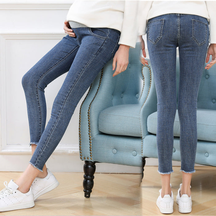 Pregnant women's jeans in nine